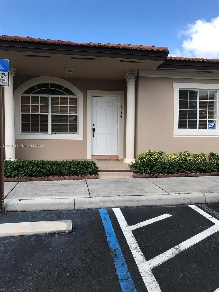 17044 Sw 137th Ct, Miami, Broward County, Florida - 3 Bedrooms  
2 Bathrooms - 