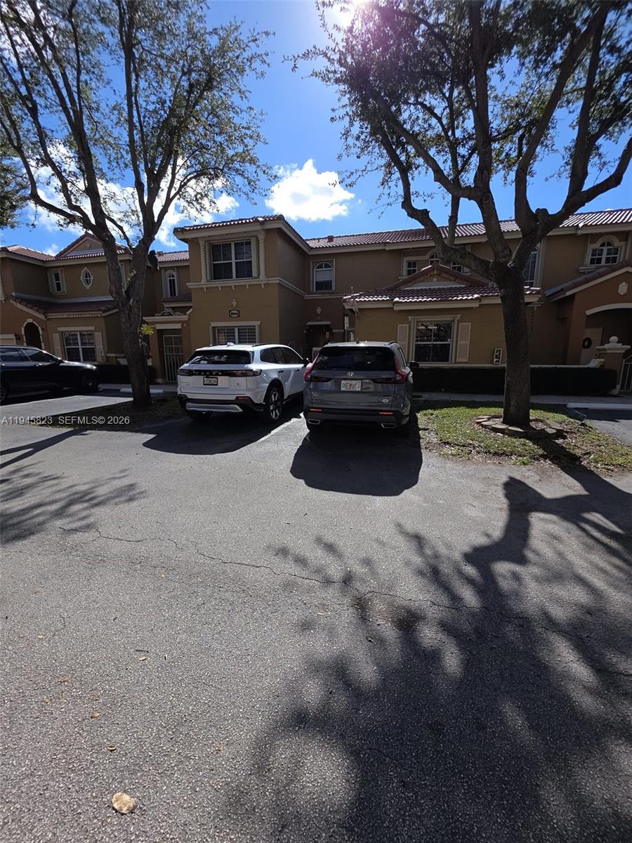 VILLA VIZCAYA CONDO - Residential