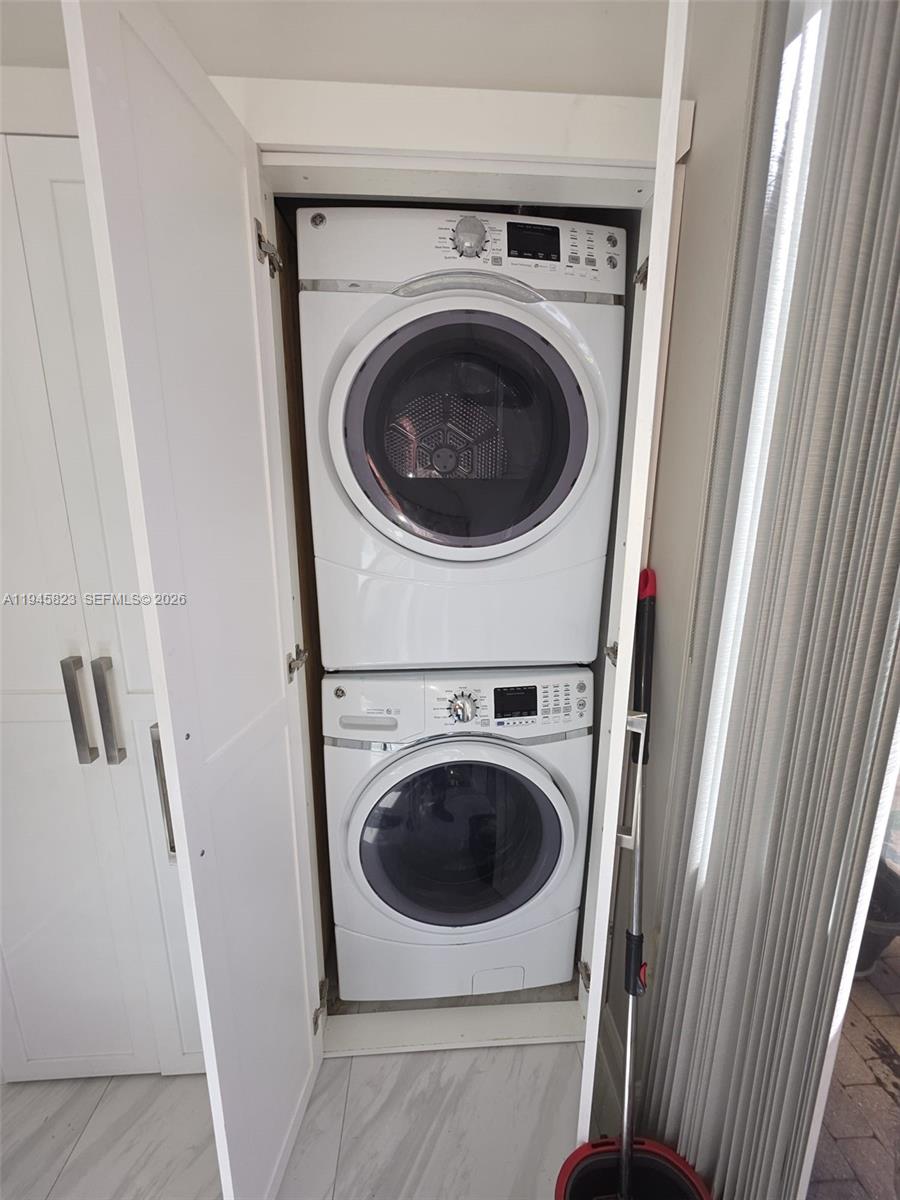 VILLA VIZCAYA CONDO - Residential