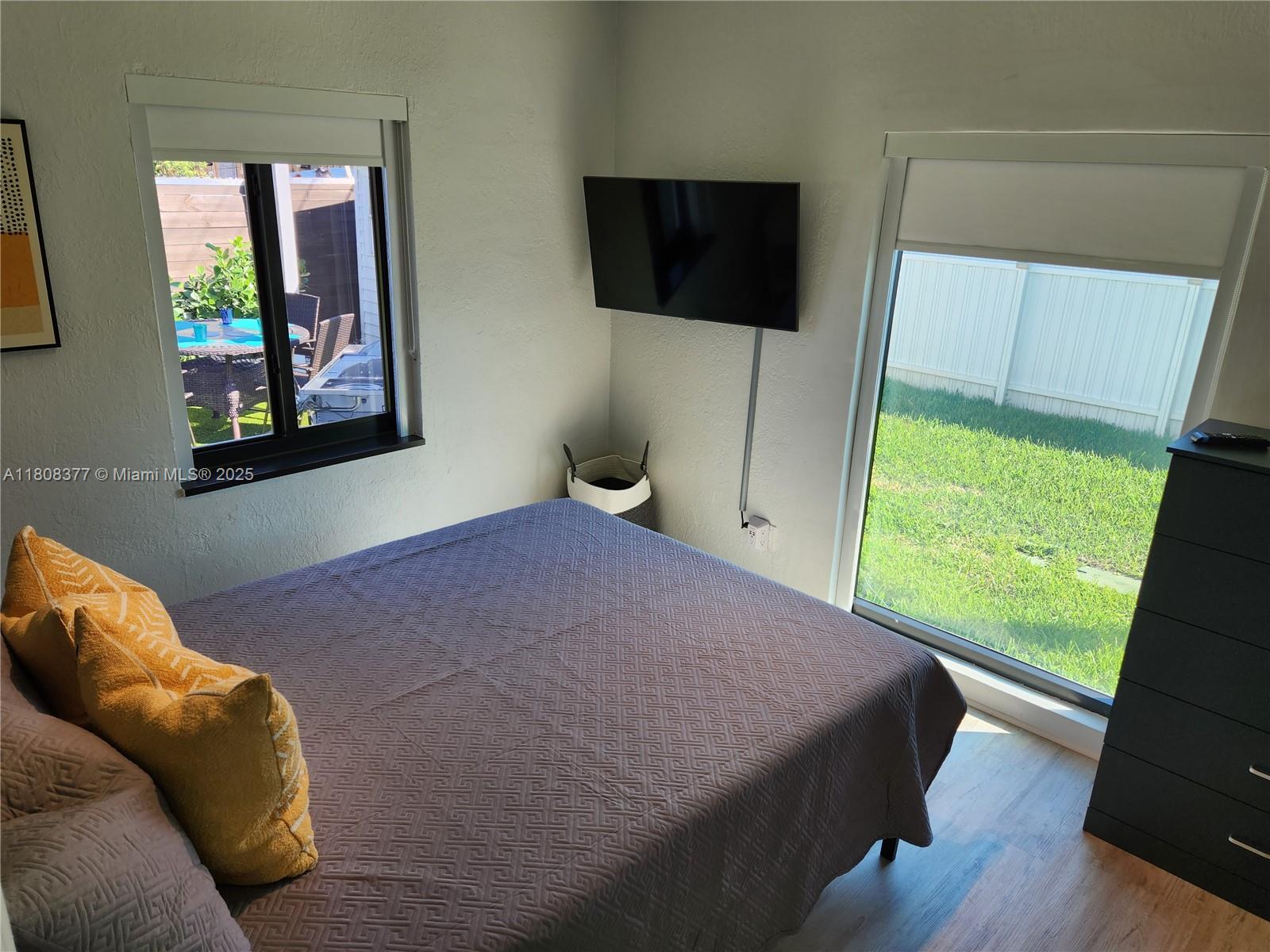 SUN RAY HOMES GREYNOLDS P - Residential Lease