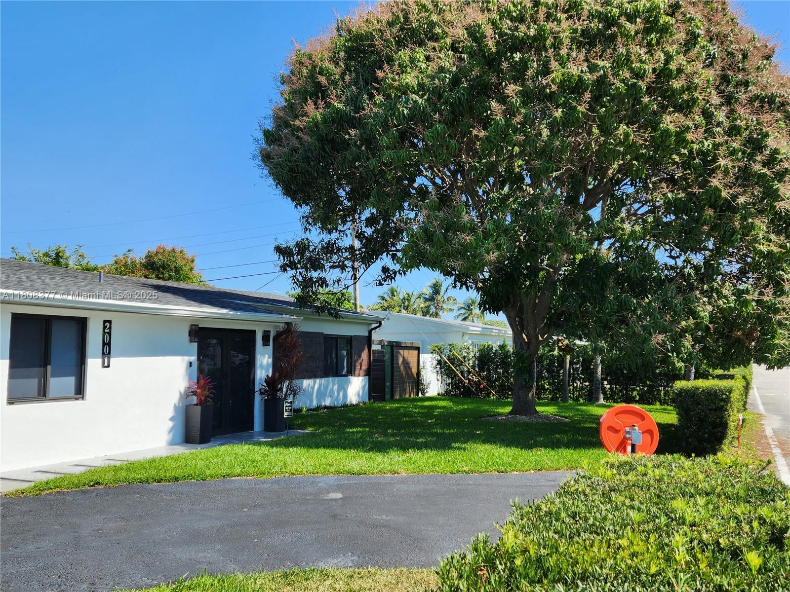 SUN RAY HOMES GREYNOLDS P - Residential Lease