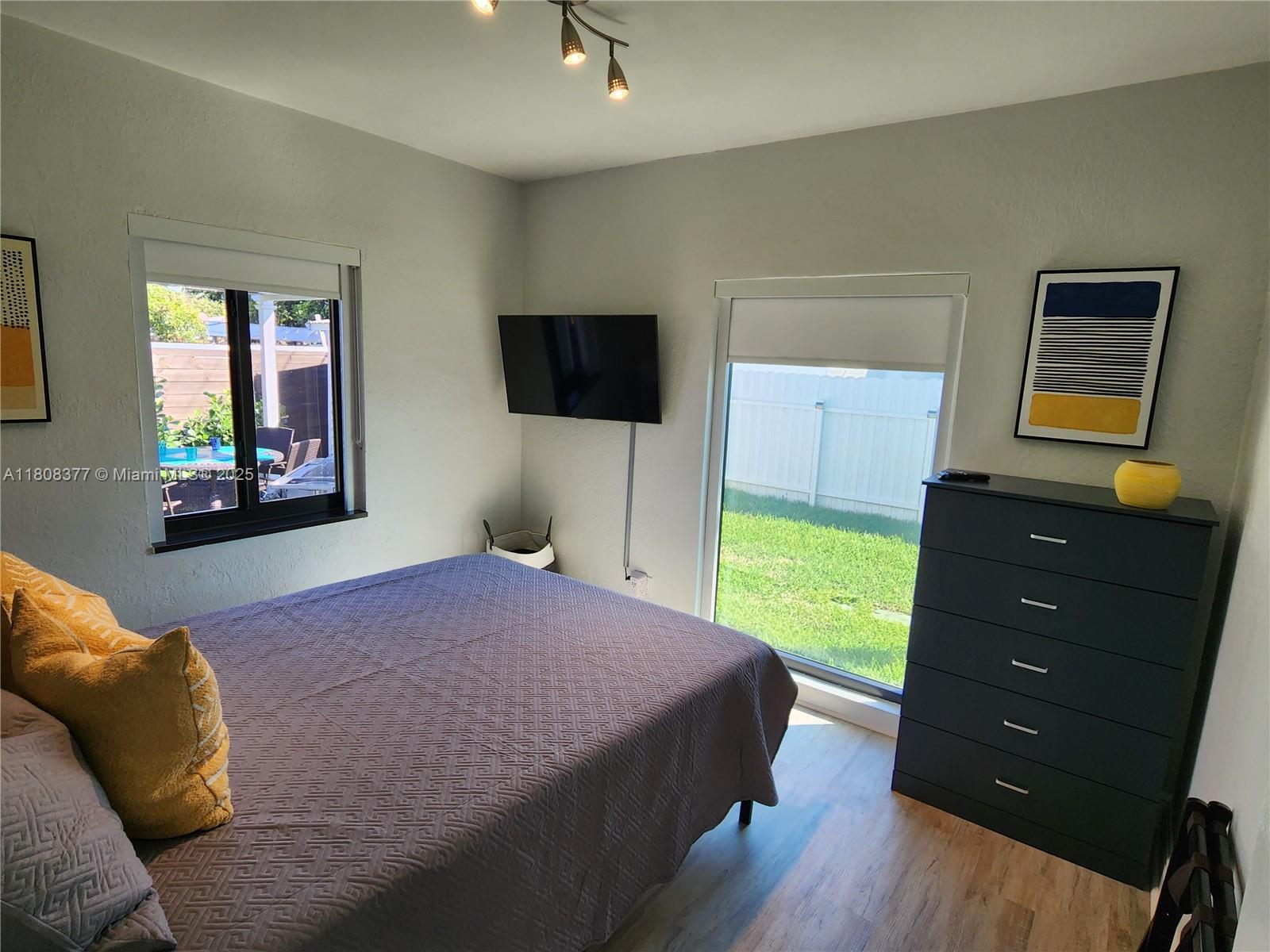 SUN RAY HOMES GREYNOLDS P - Residential Lease