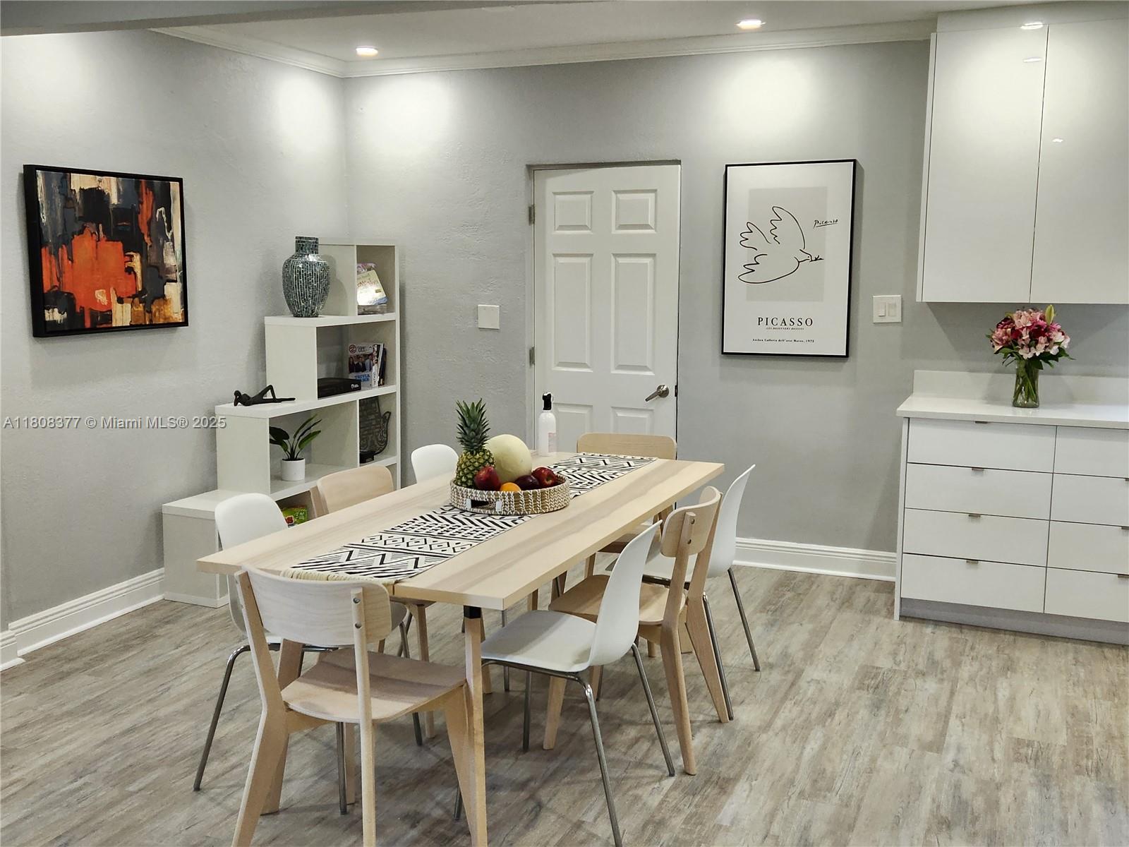 SUN RAY HOMES GREYNOLDS P - Residential Lease