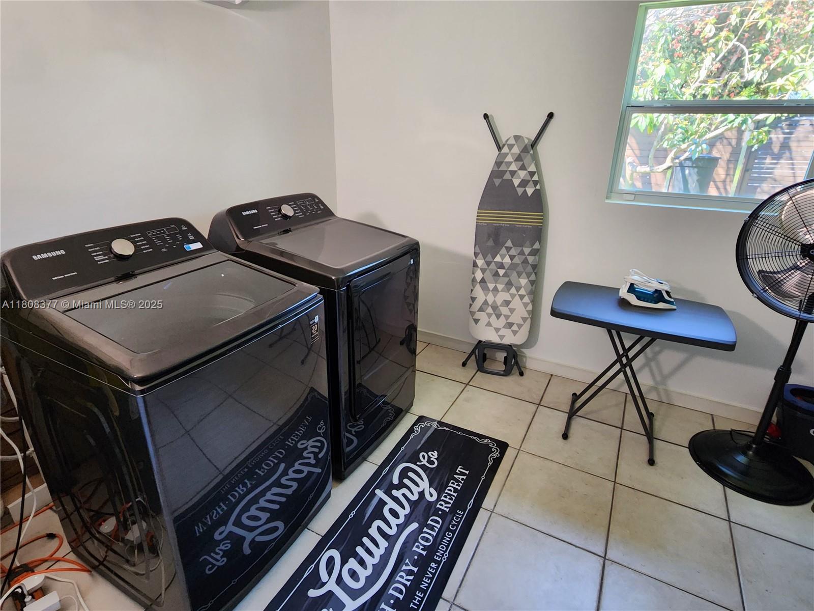 SUN RAY HOMES GREYNOLDS P - Residential Lease