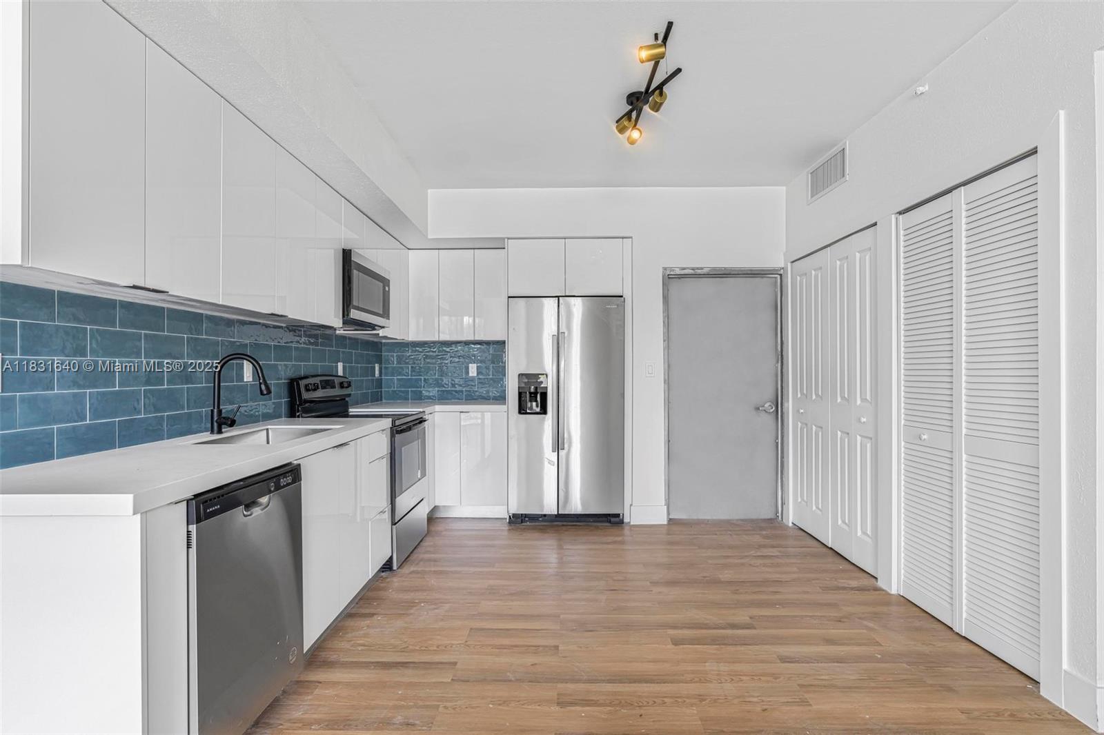 PERRINE INDUSTRIAL SUB - Residential Income