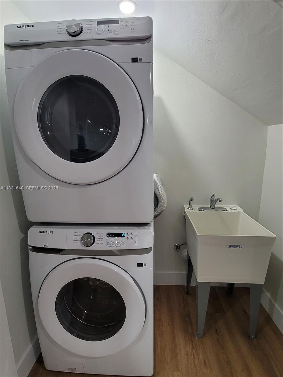 PERRINE INDUSTRIAL SUB - Residential Income