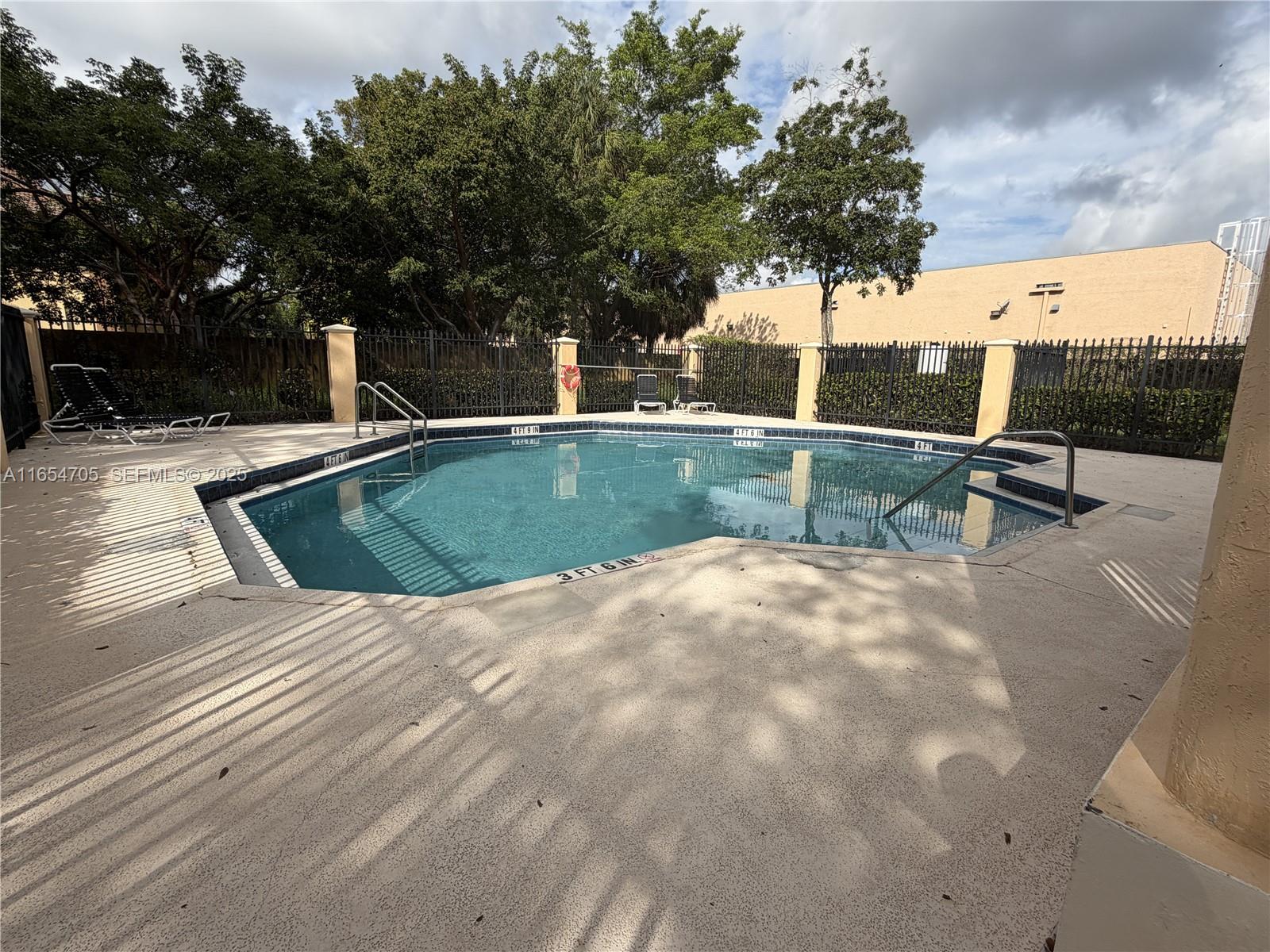 CATALINA PLACE - Residential