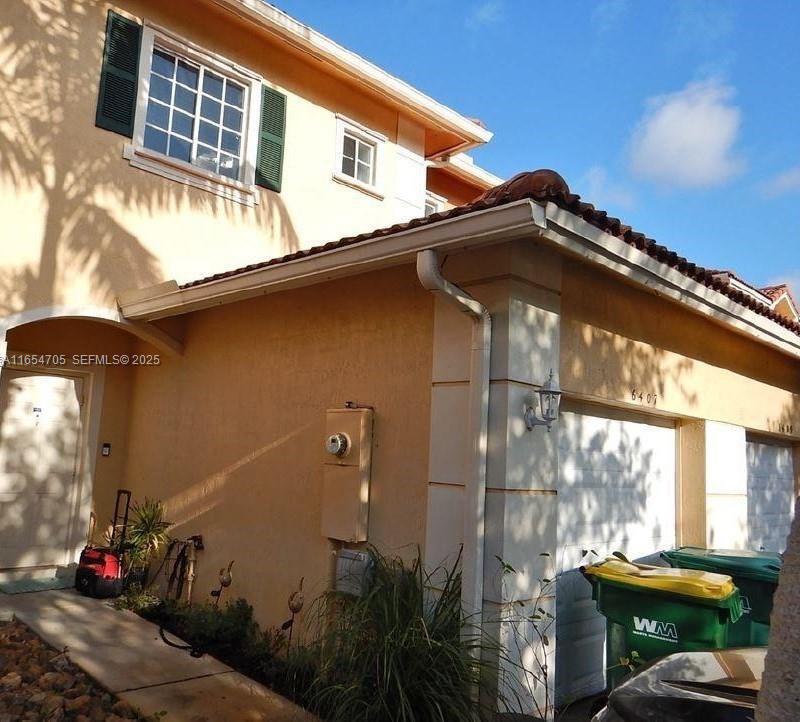 6407 Catalina Ln 6407