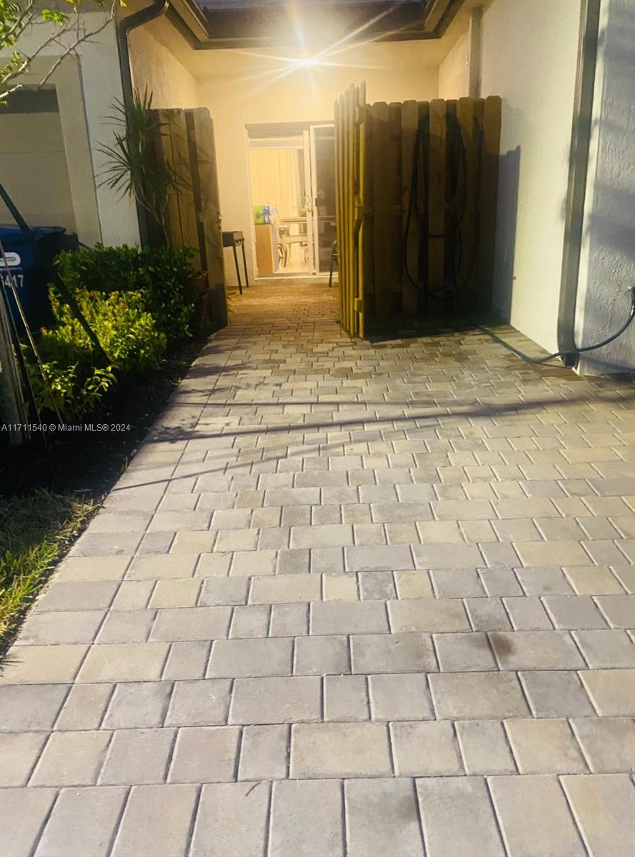 DOWN SOUTH - Residential