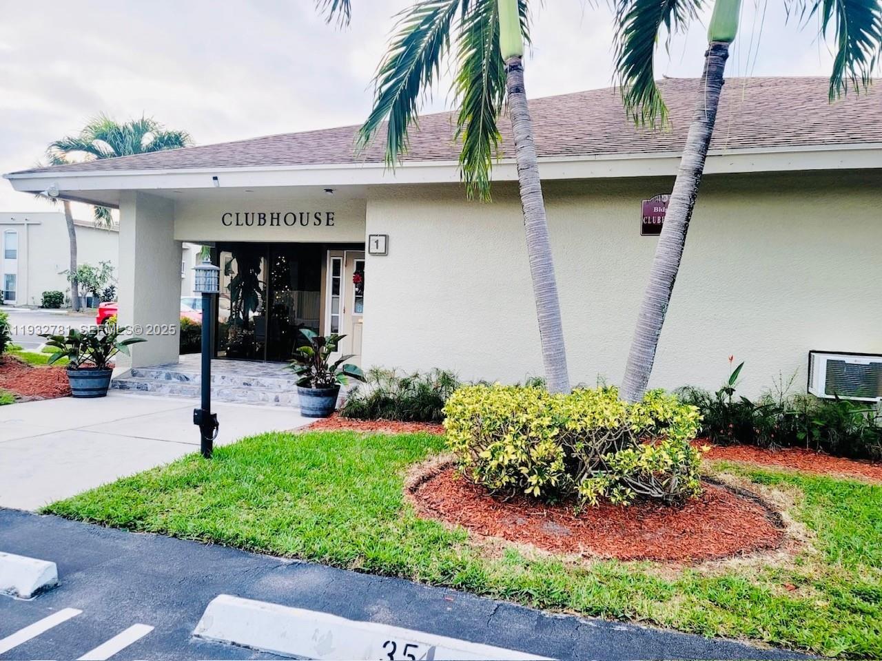 CROSS CREEK COND DEC - Residential Lease