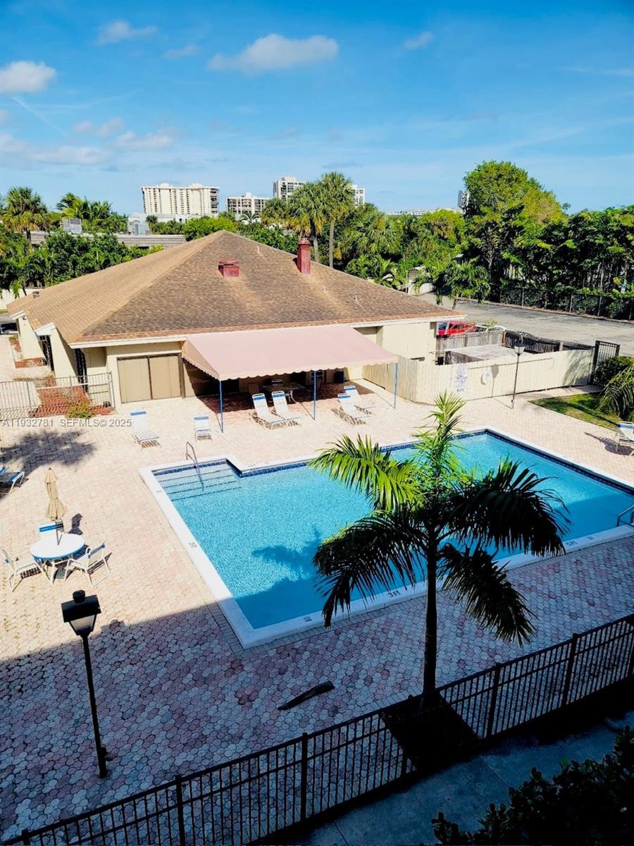 CROSS CREEK COND DEC - Residential Lease