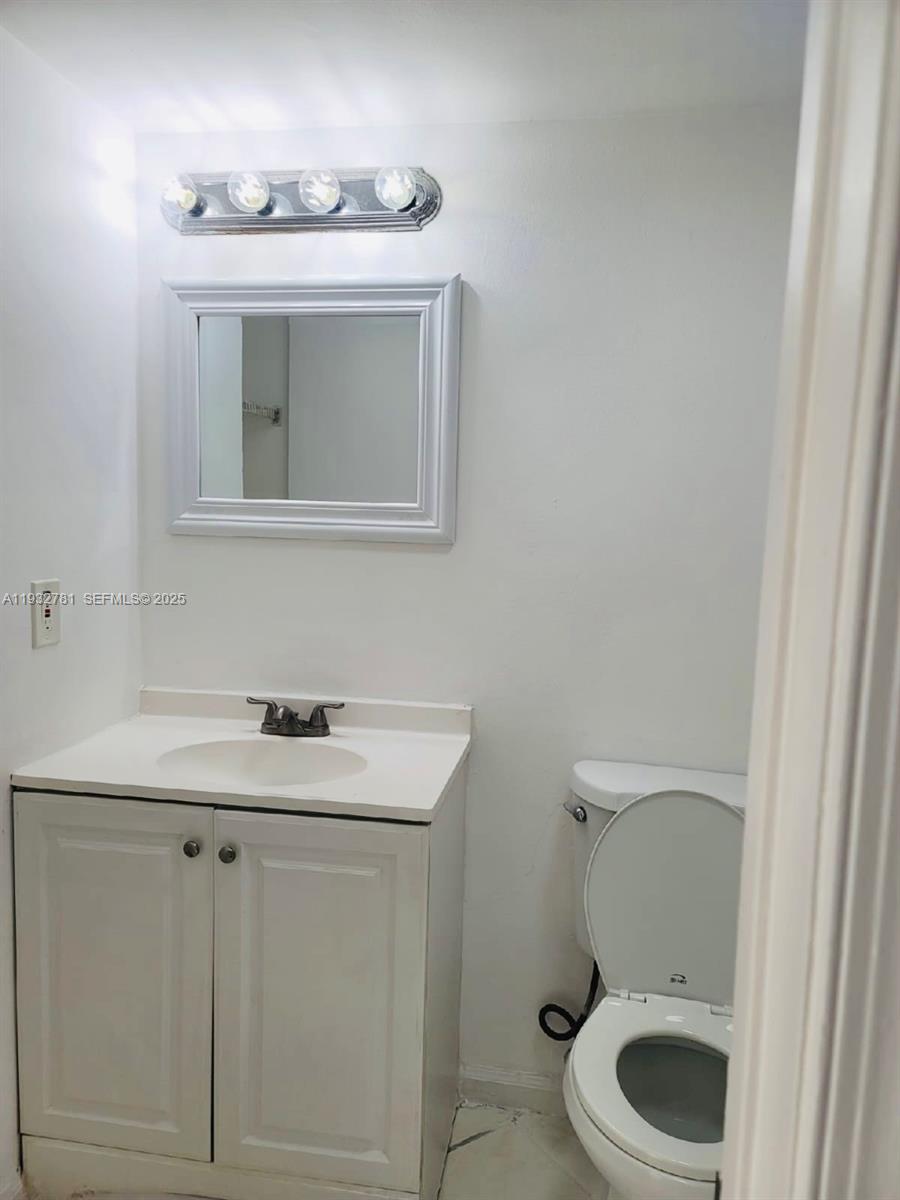 CROSS CREEK COND DEC - Residential Lease