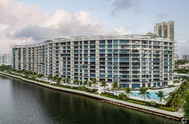 Stunning 4 bed / 5.5 bath furnished residence at Echo Aventura with breathtaking waterfront views. Private elevator entry opens to expansive living areas with floor-to-ceiling glass, oversized terrace with summer kitchen, and a sleek open kitchen with top-of-the-line appliances. This home offers the convenience of a dedicated property management company, ensuring a seamless living experience. Enjoy 5-star amenities including infinity-edge pool, spa, fitness center, concierge, and valet. Minutes from Aventura Mall, beaches, and fine dining.
UNIT IS FURNISHED