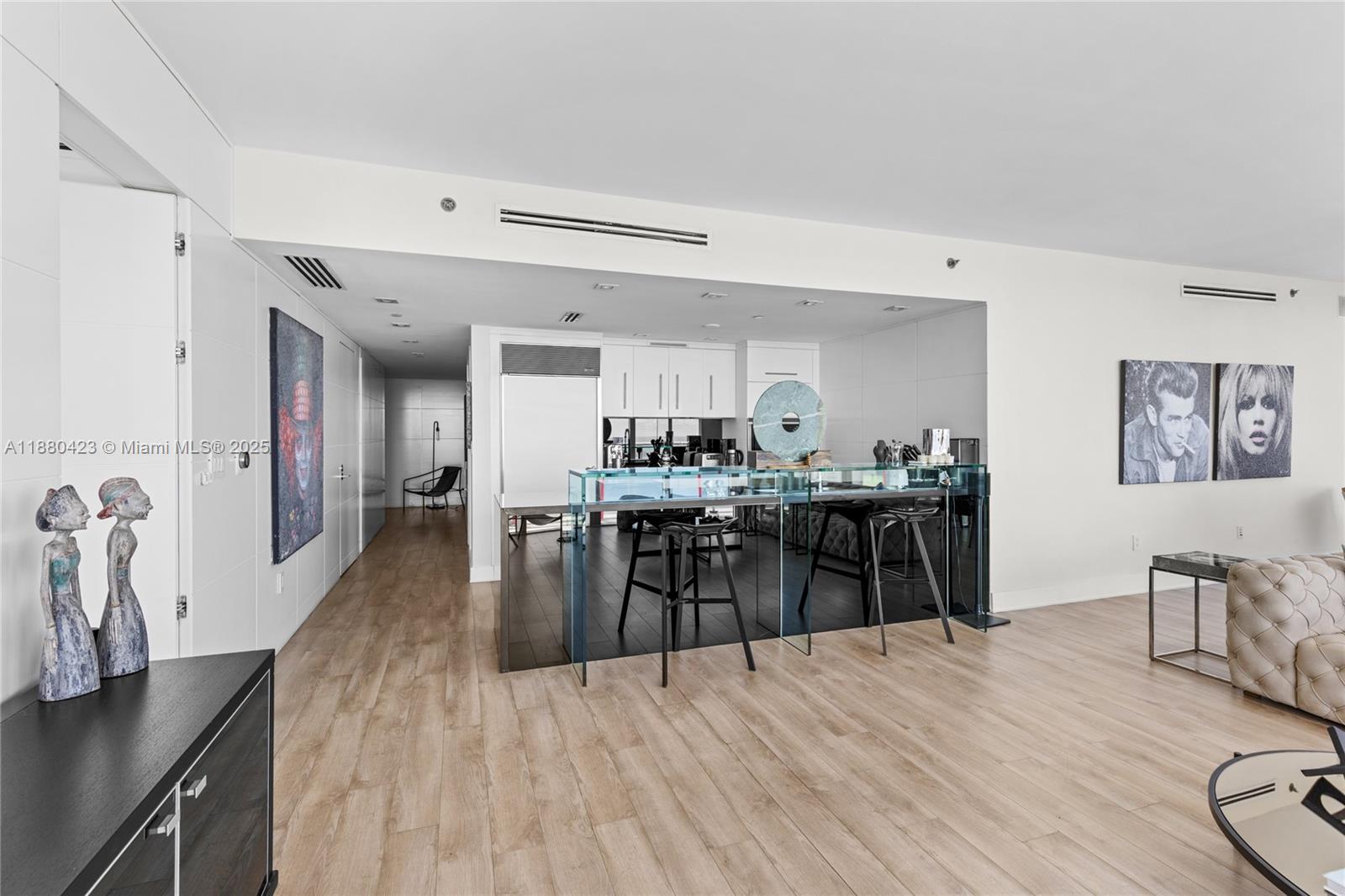 ICONBRICKELL CONDO NO 1 - Residential