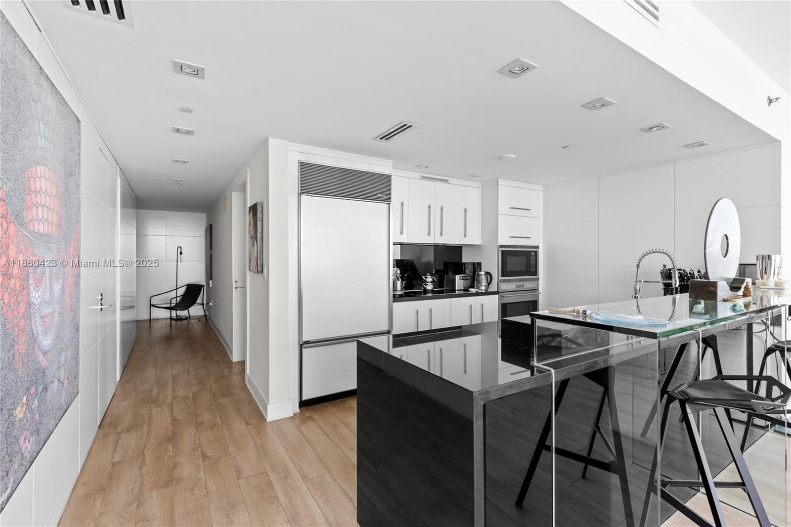 ICONBRICKELL CONDO NO 1 - Residential