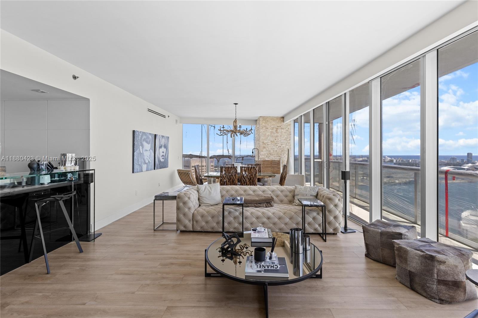 ICONBRICKELL CONDO NO 1 - Residential