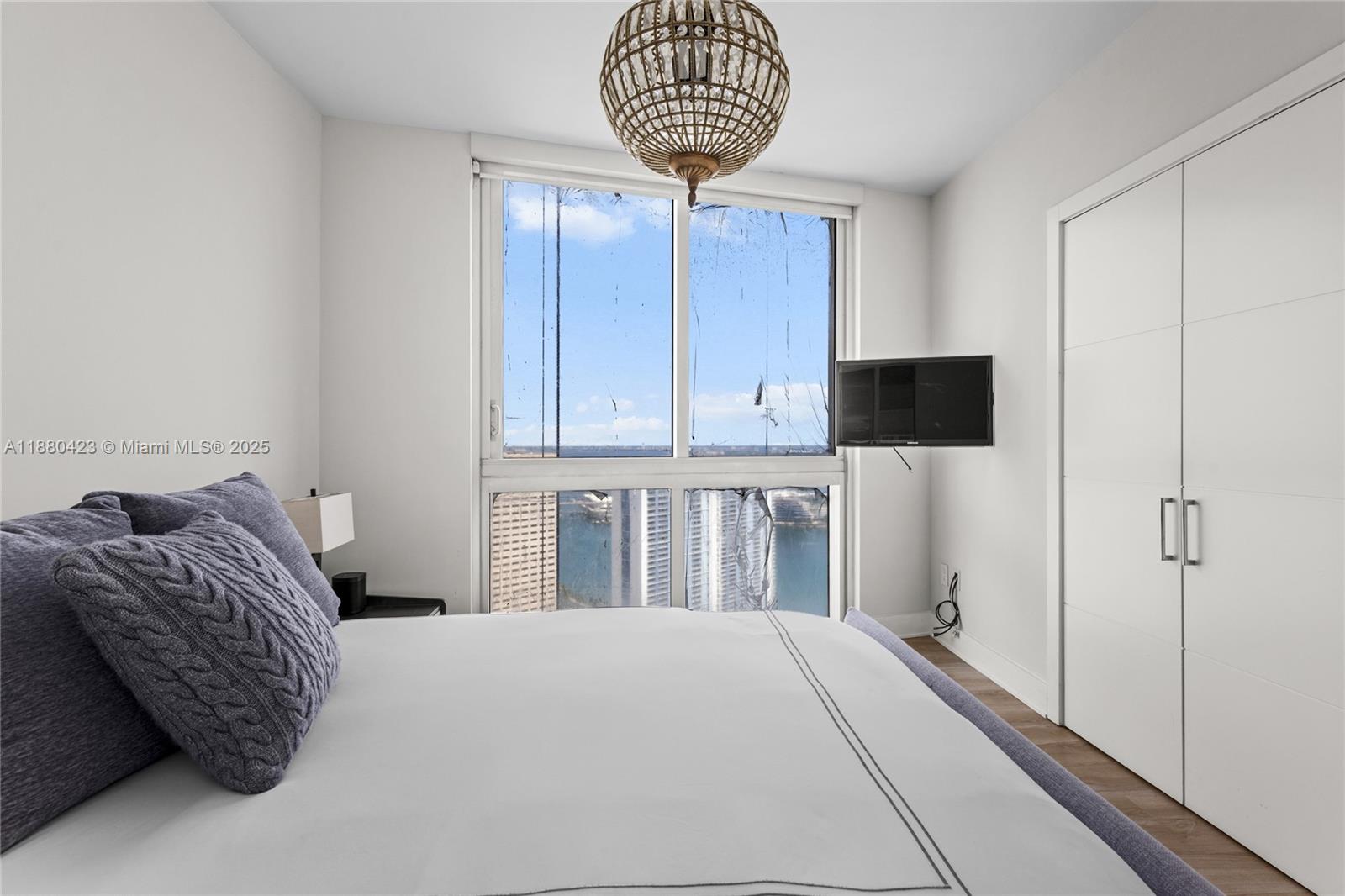 ICONBRICKELL CONDO NO 1 - Residential