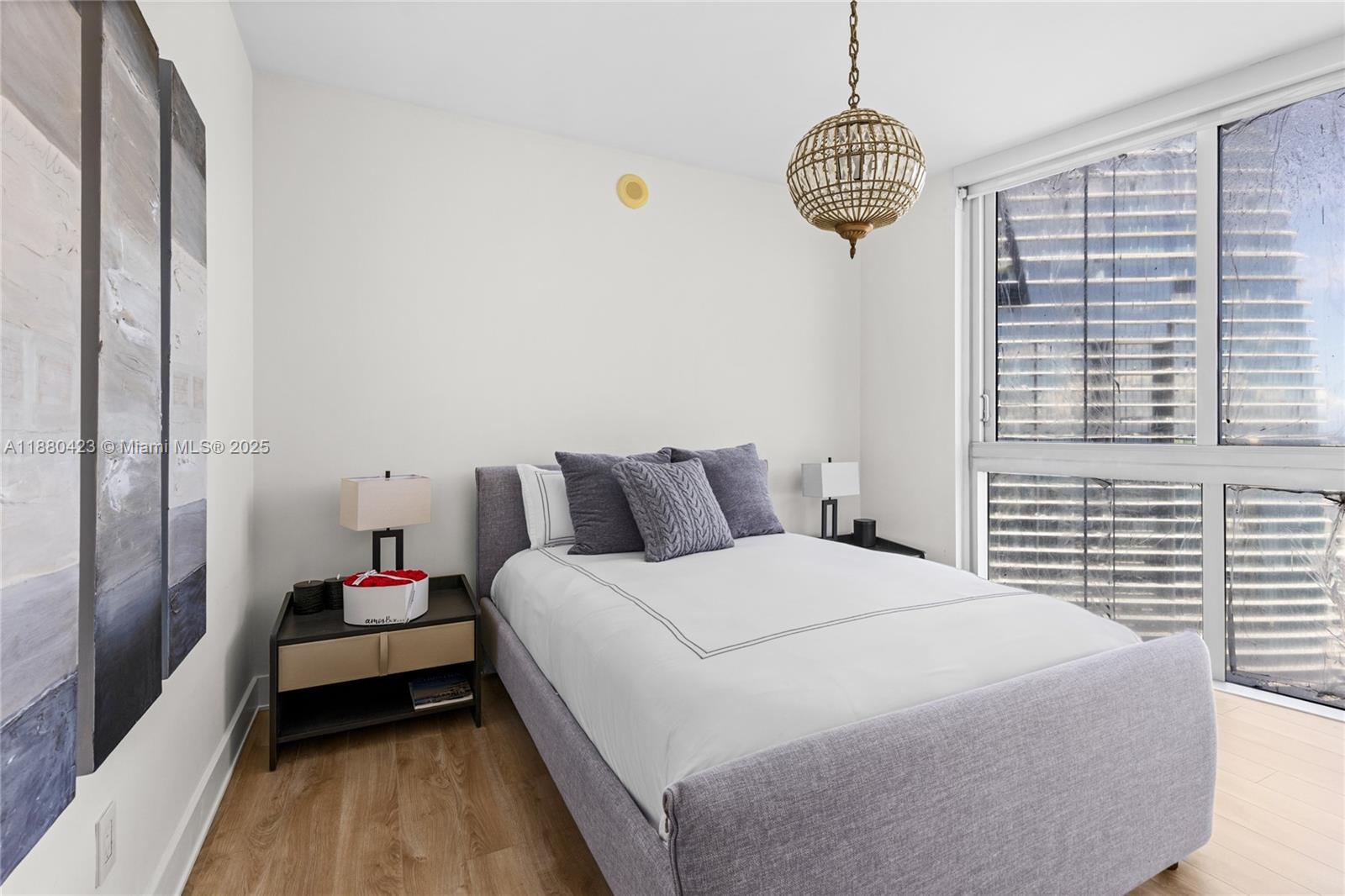 ICONBRICKELL CONDO NO 1 - Residential