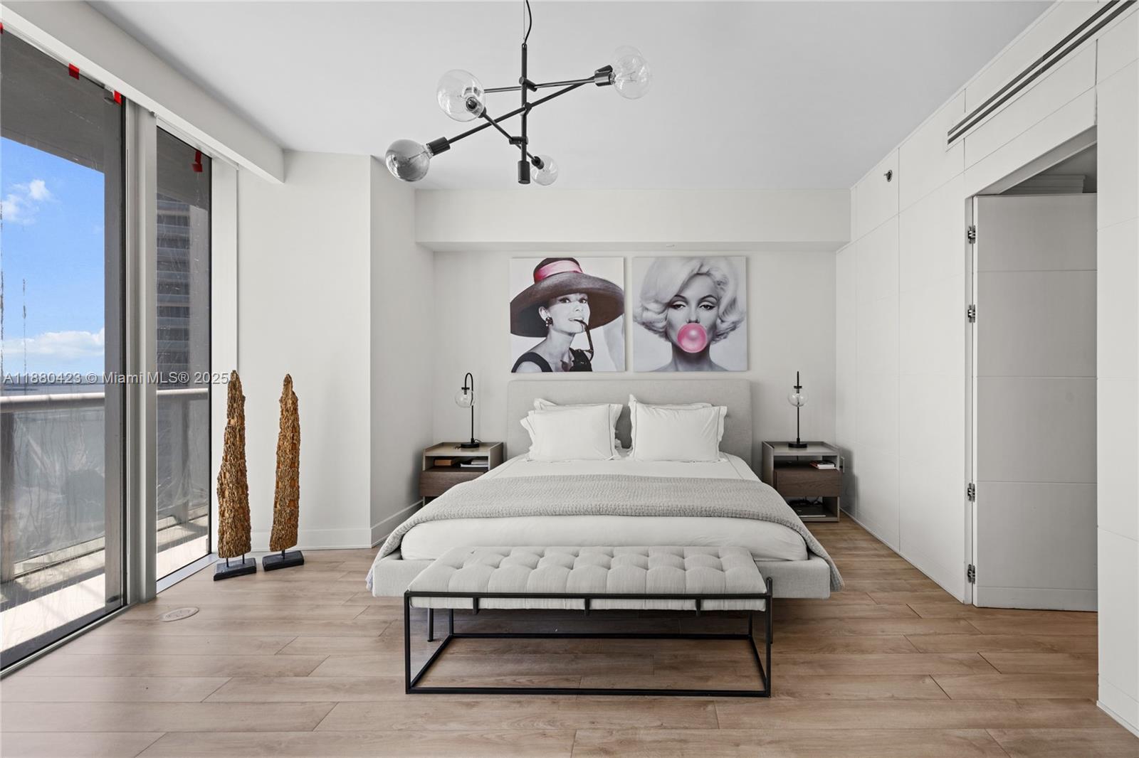 ICONBRICKELL CONDO NO 1 - Residential