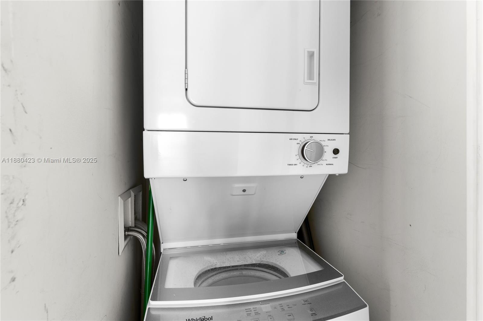 ICONBRICKELL CONDO NO 1 - Residential