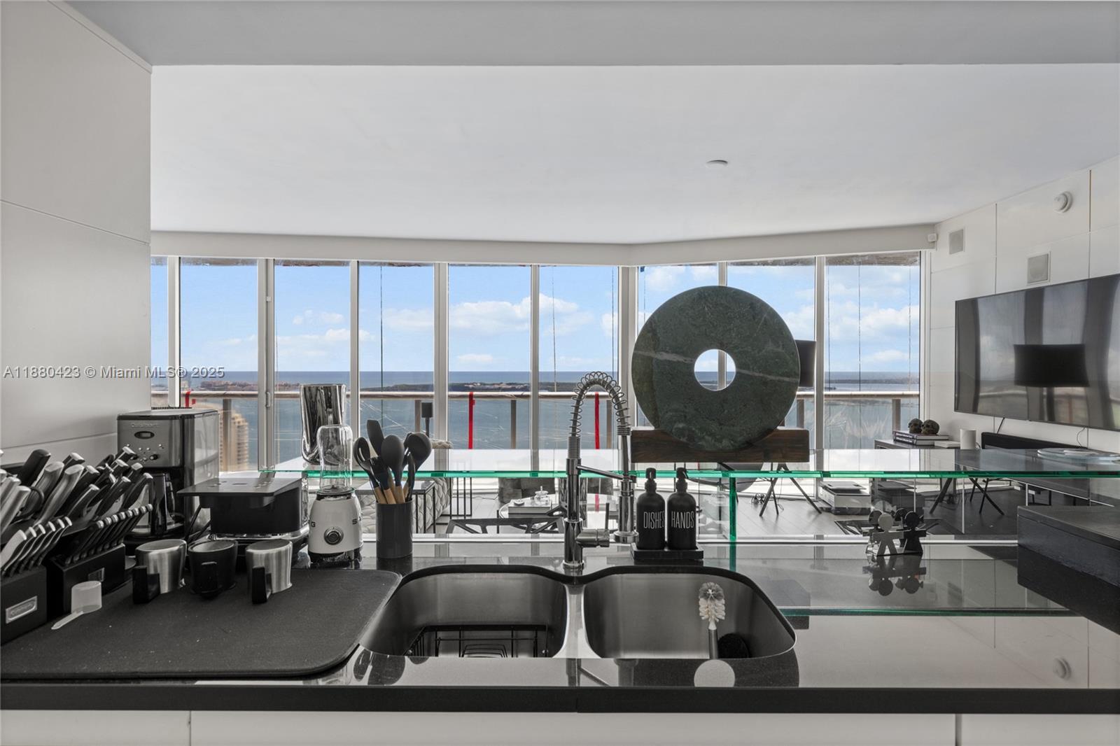 ICONBRICKELL CONDO NO 1 - Residential