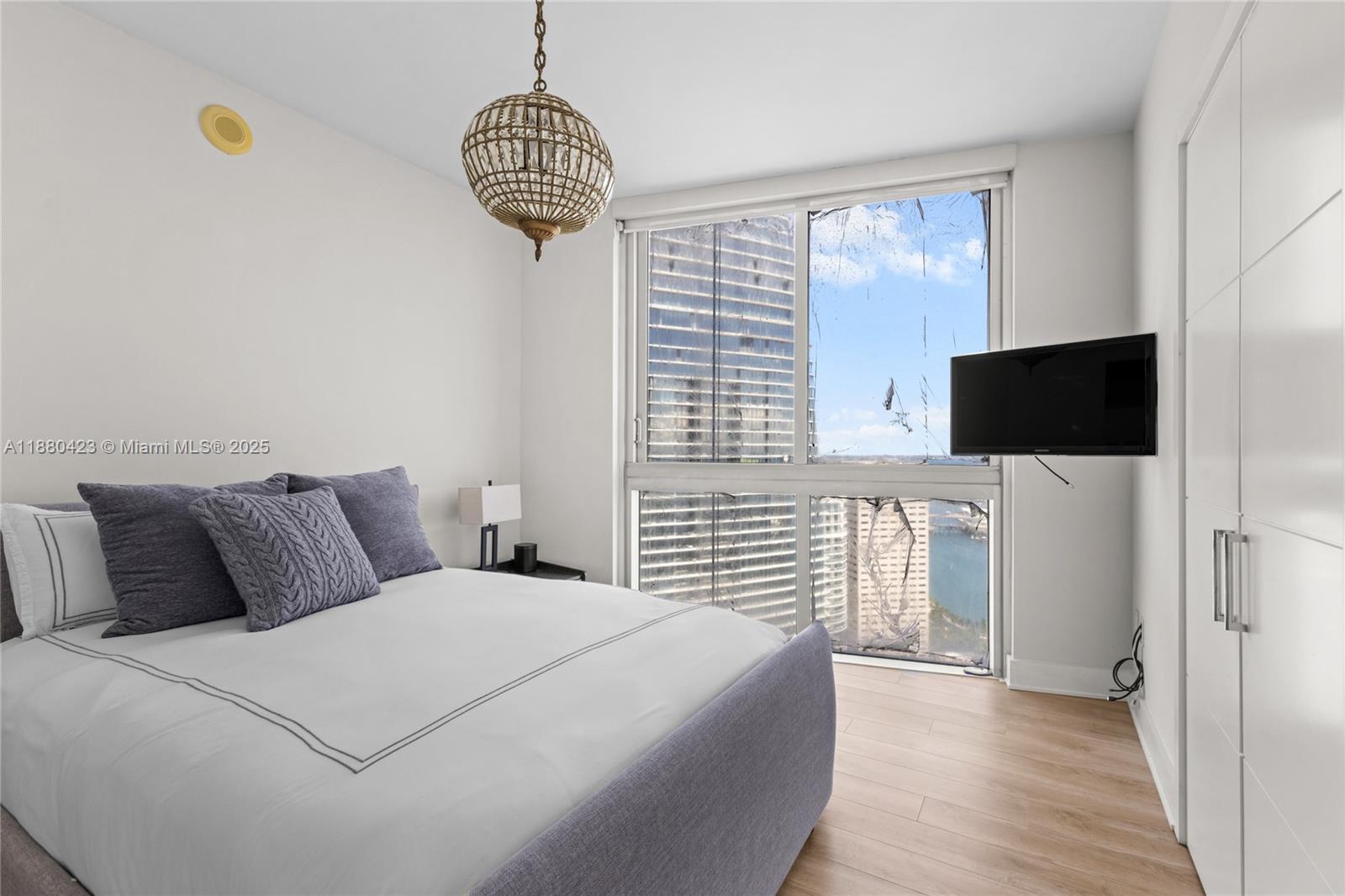 ICONBRICKELL CONDO NO 1 - Residential