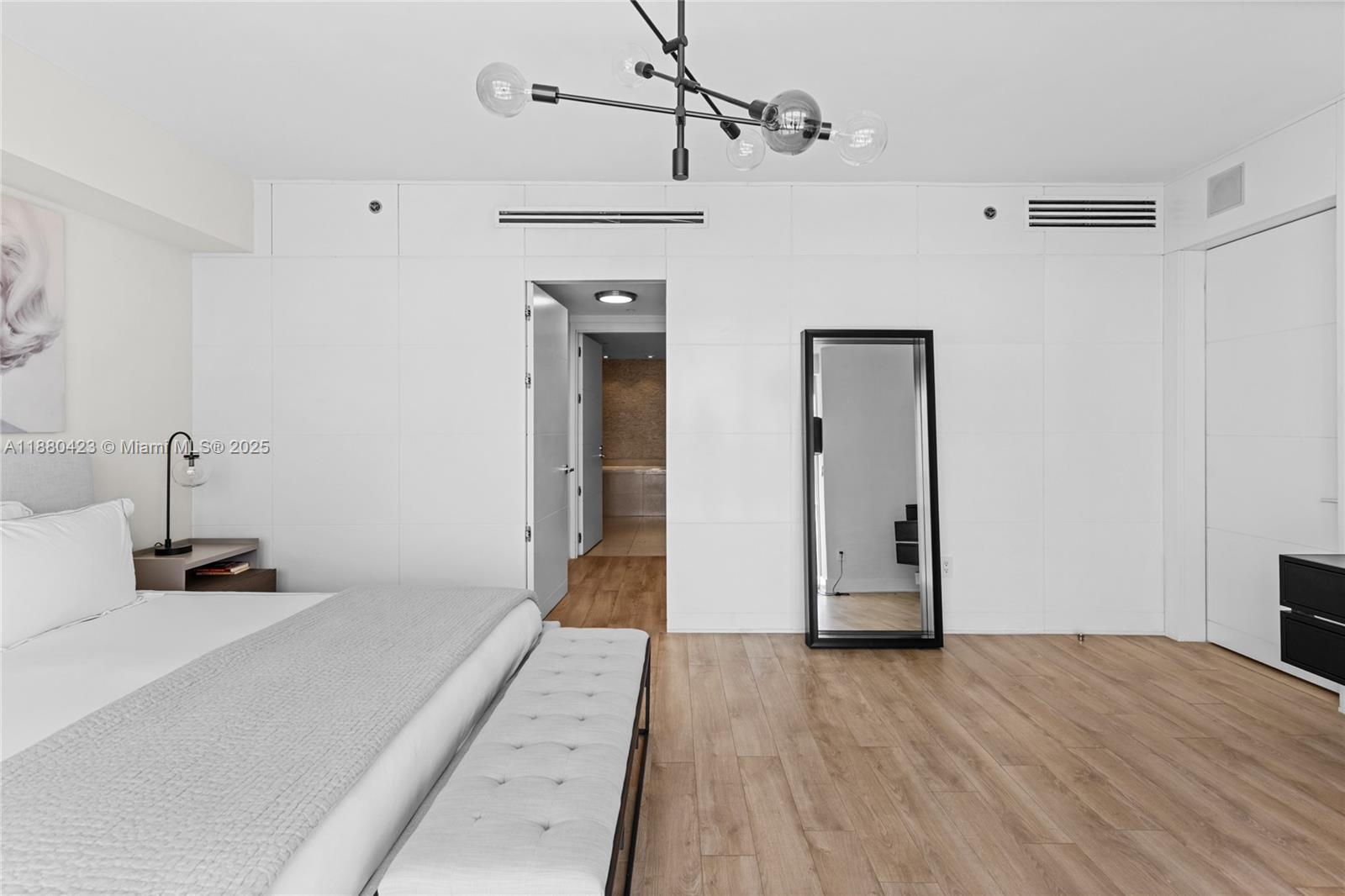 ICONBRICKELL CONDO NO 1 - Residential