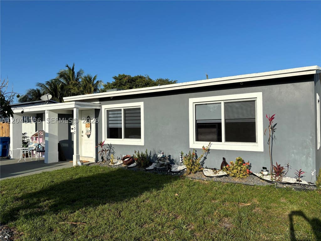 Photo of 1332 SW 22nd Ave, Fort Lauderdale, FL 33312 (MLS # A12045186)