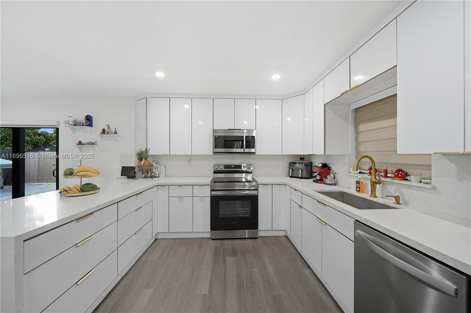 ZENA GARDENS - Residential