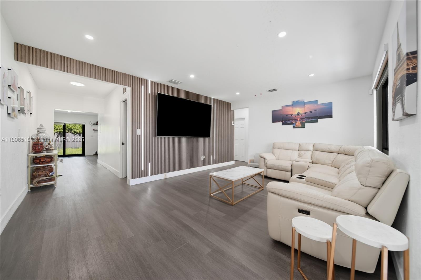ZENA GARDENS - Residential