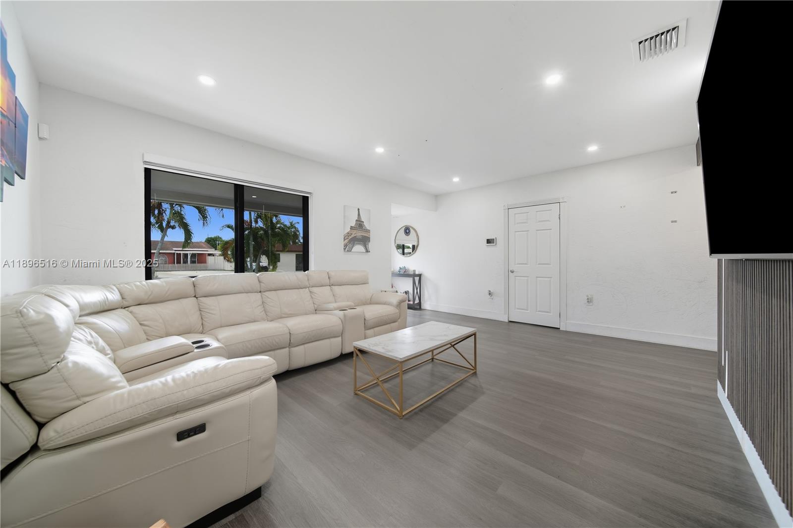 ZENA GARDENS - Residential
