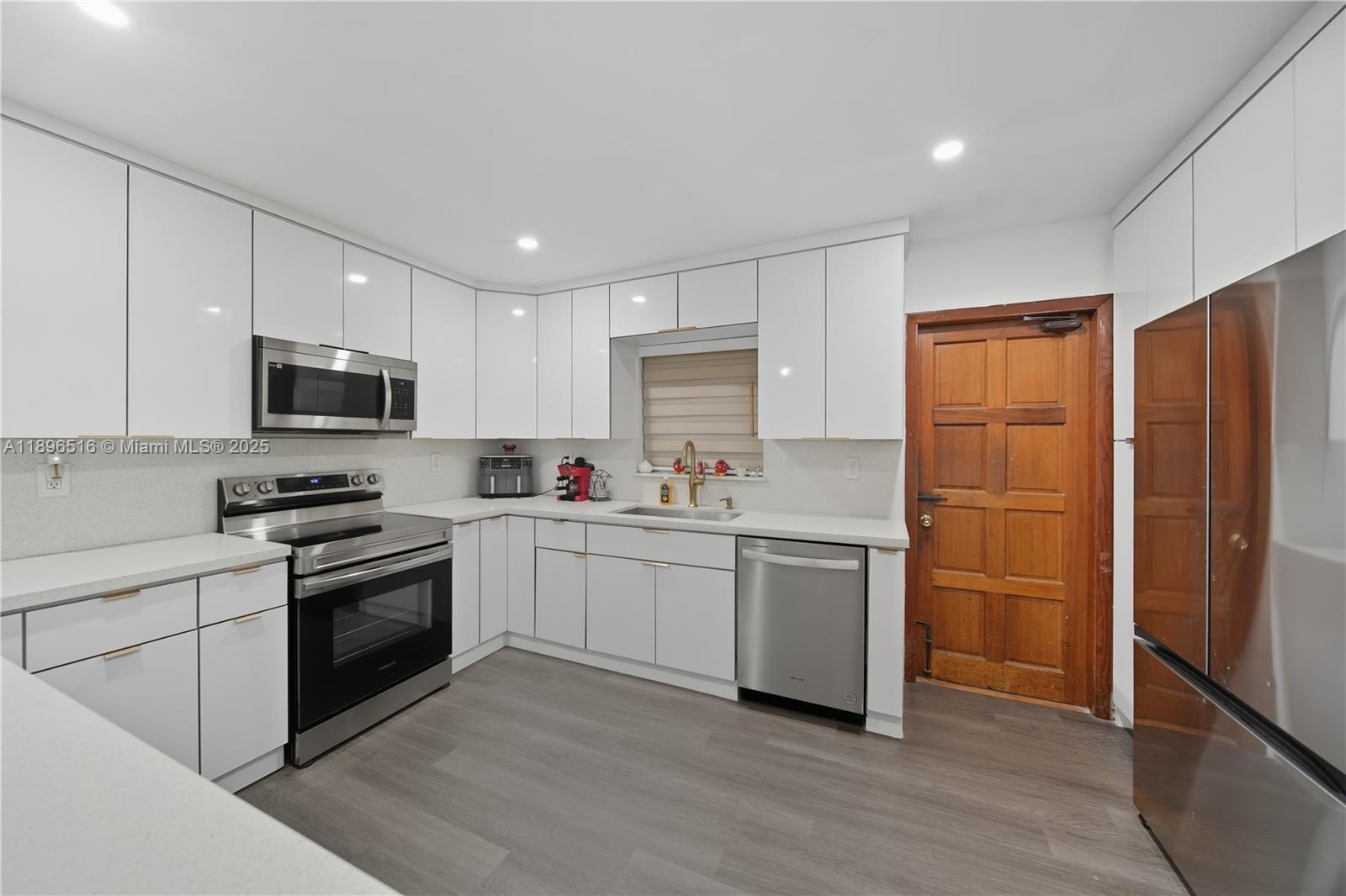 ZENA GARDENS - Residential