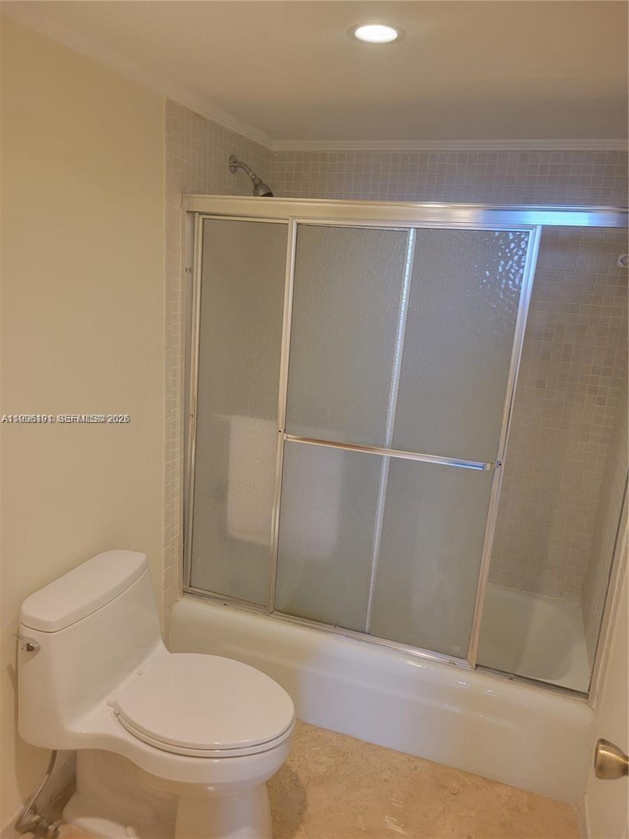 2333 Brickell Ave 2504