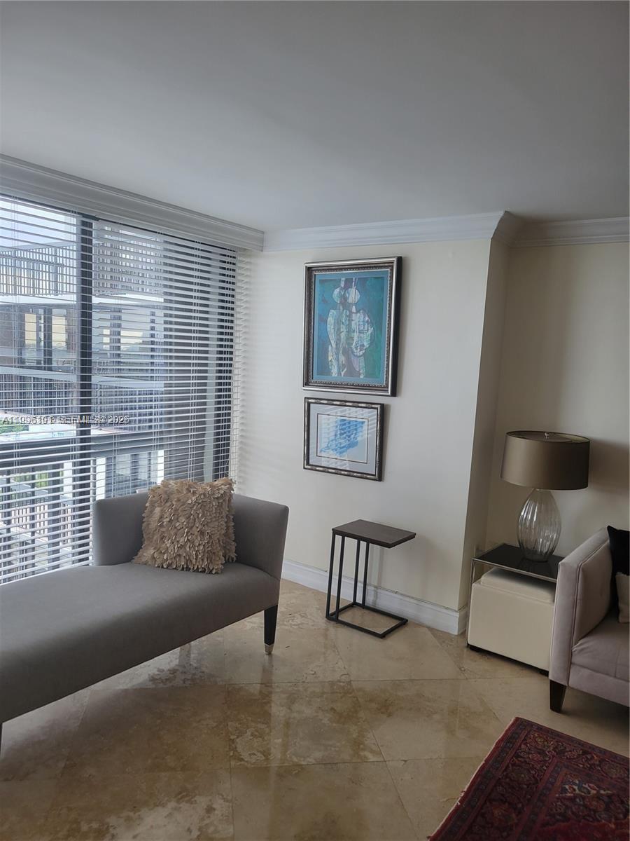 2333 Brickell Ave 2504