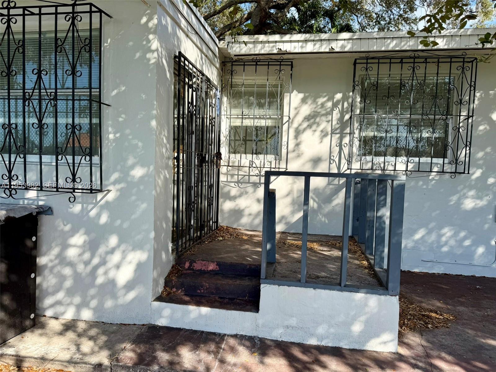 GORDON DALE PK - Residential