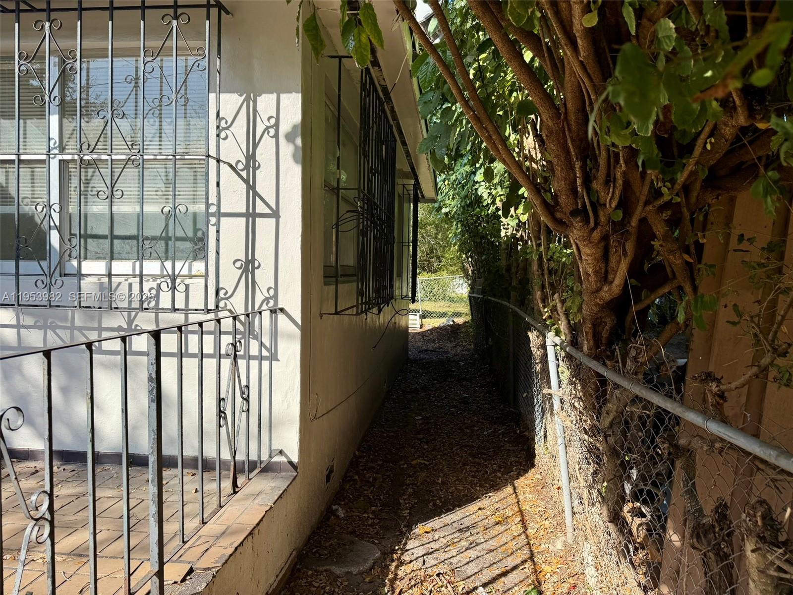 GORDON DALE PK - Residential