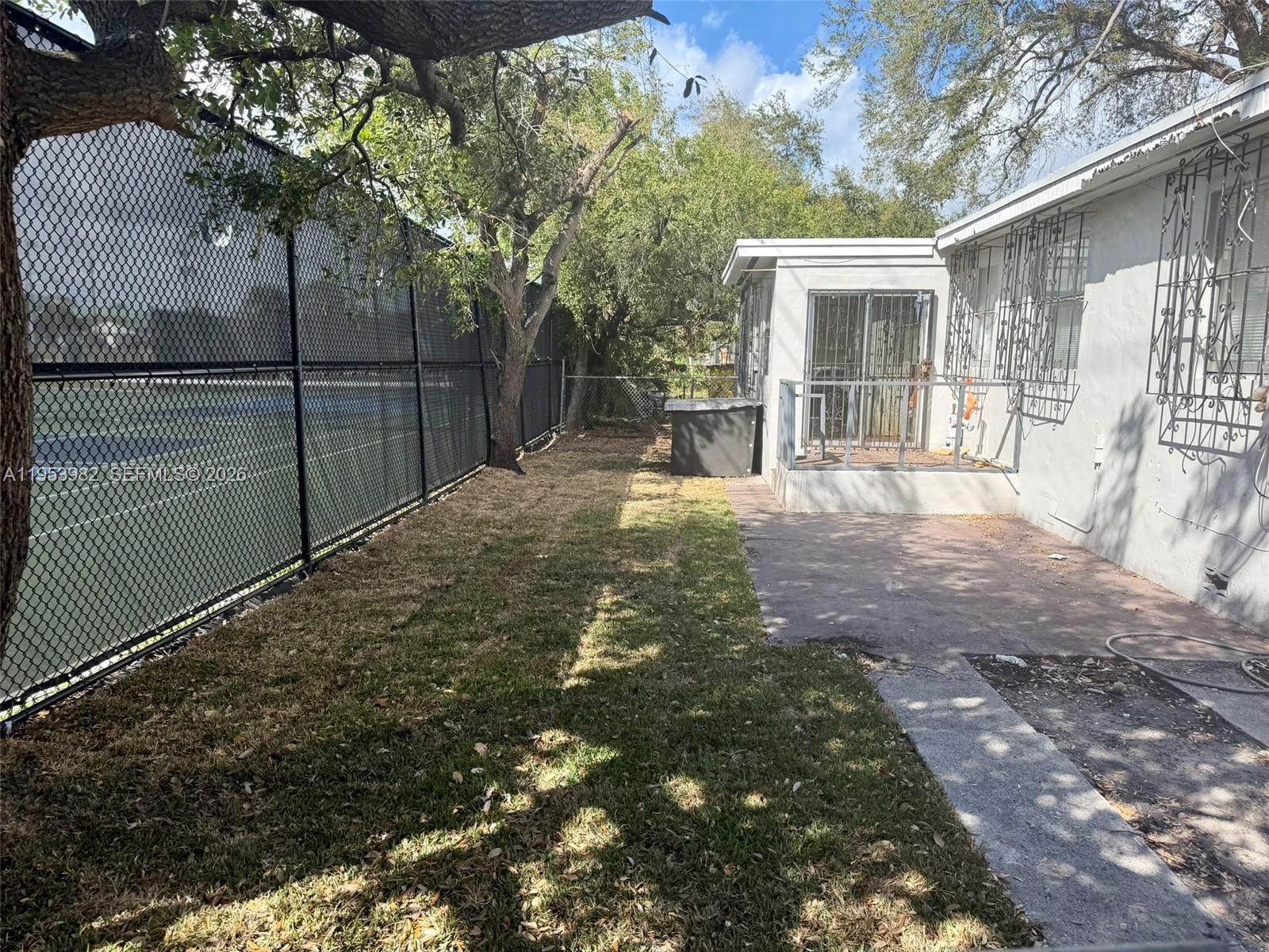 GORDON DALE PK - Residential