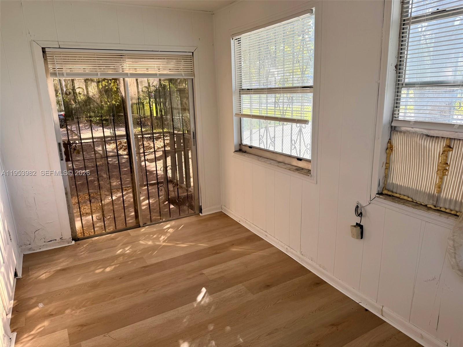 GORDON DALE PK - Residential