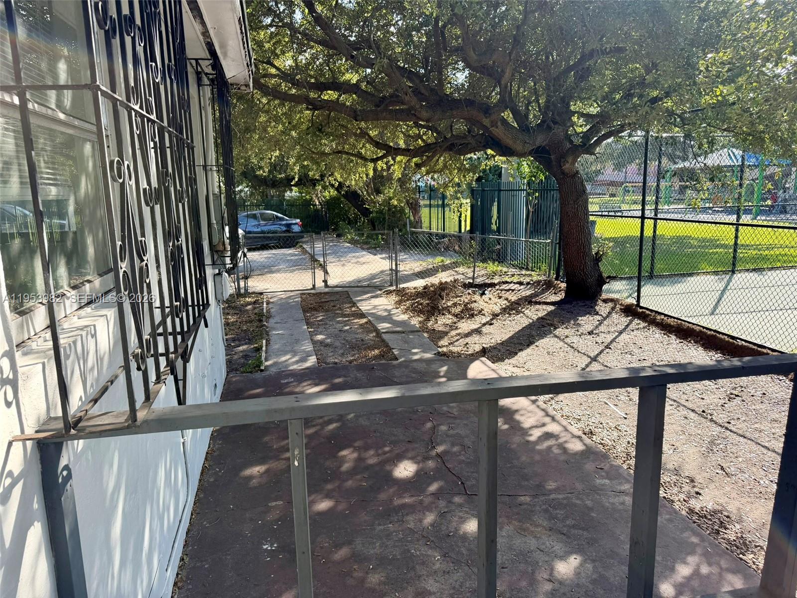 GORDON DALE PK - Residential