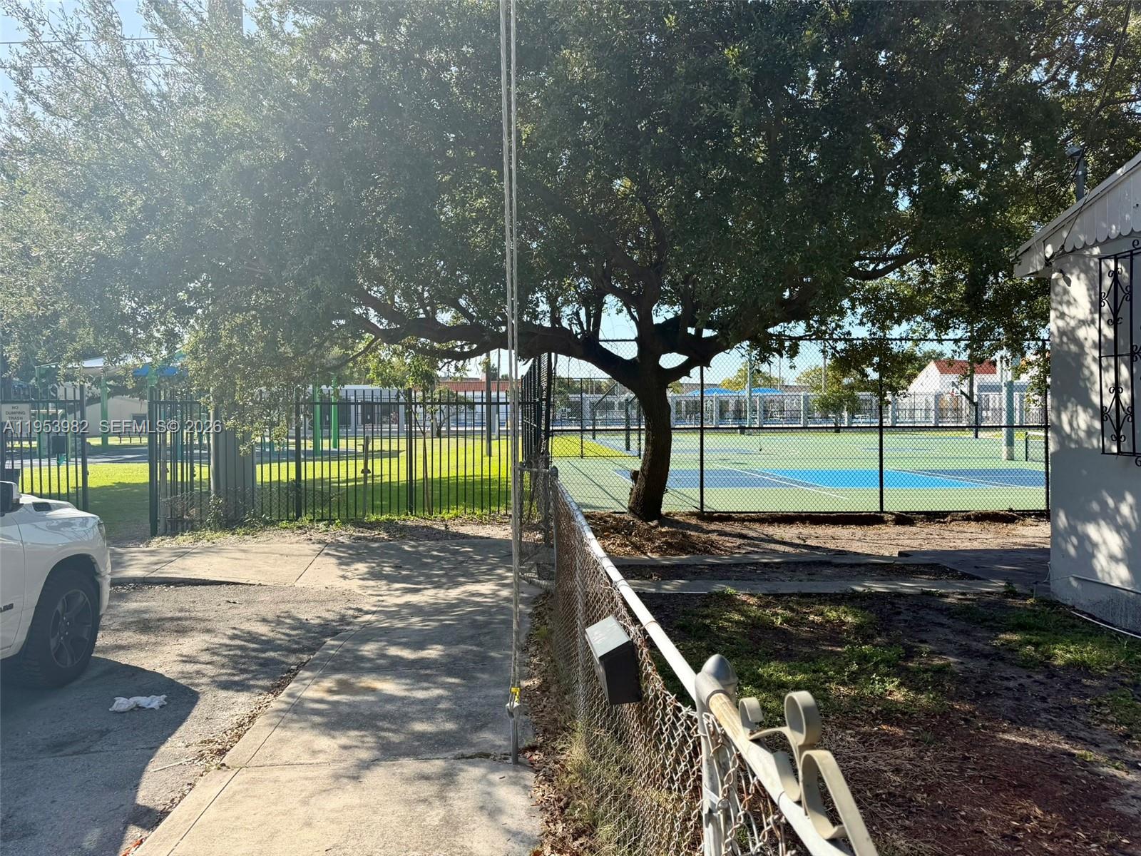 GORDON DALE PK - Residential