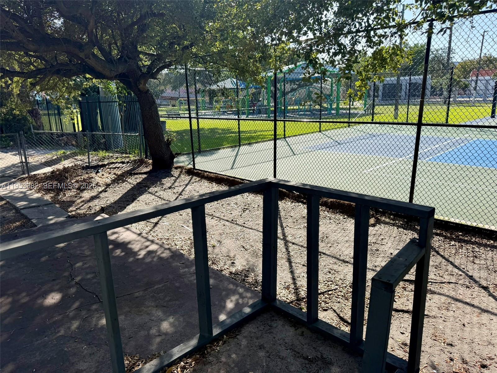 GORDON DALE PK - Residential