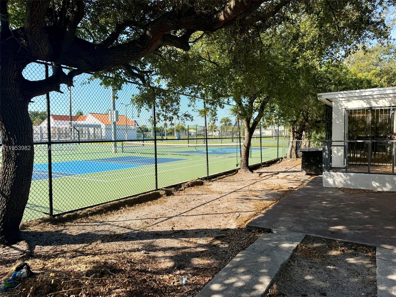 GORDON DALE PK - Residential