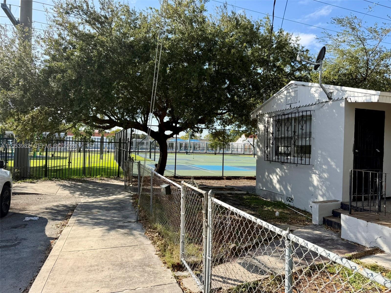 GORDON DALE PK - Residential