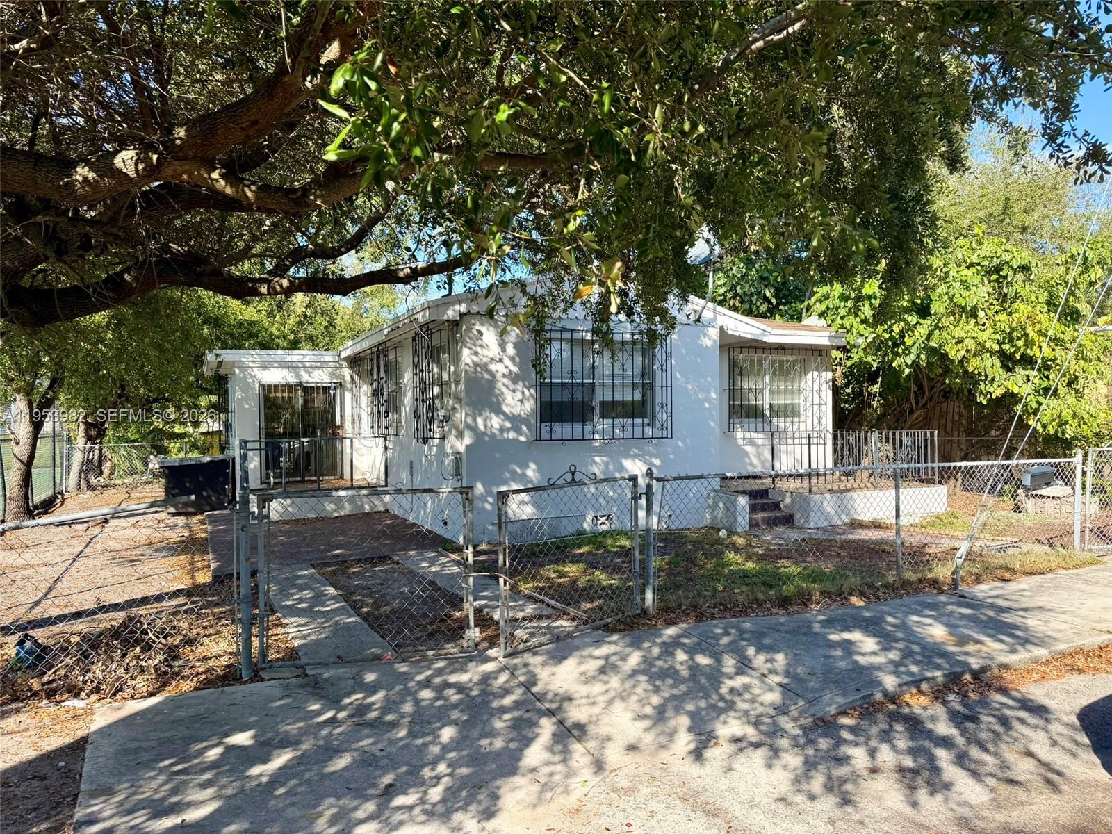 GORDON DALE PK - Residential