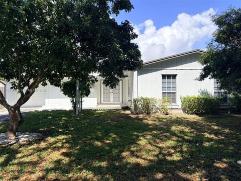 9825 SW 196 Street Cutler Bay FL 33016