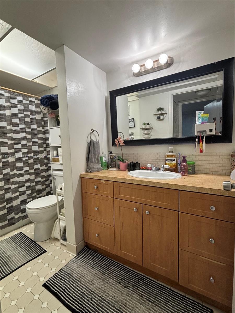 WESTBIRD VILLAGE CONDO - Residential Lease