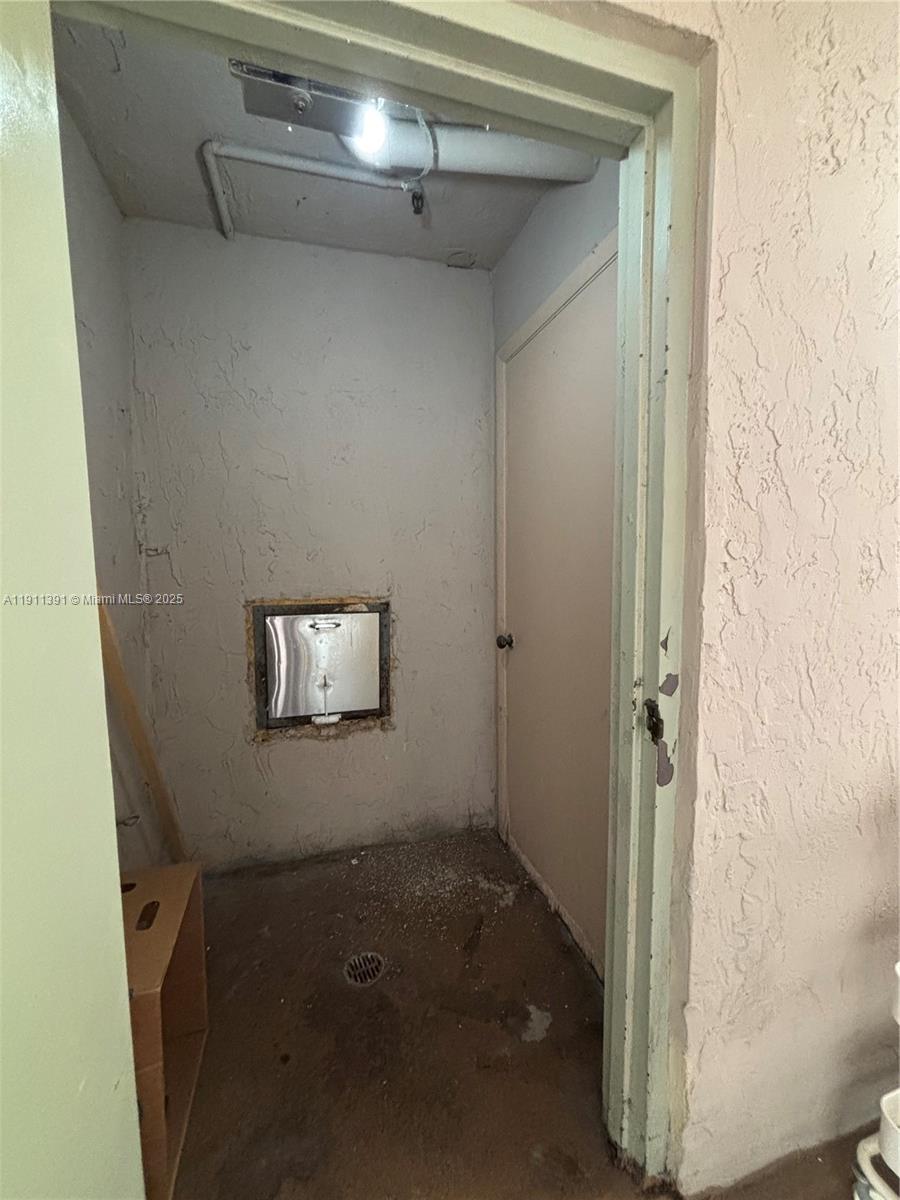 WESTBIRD VILLAGE CONDO - Residential Lease