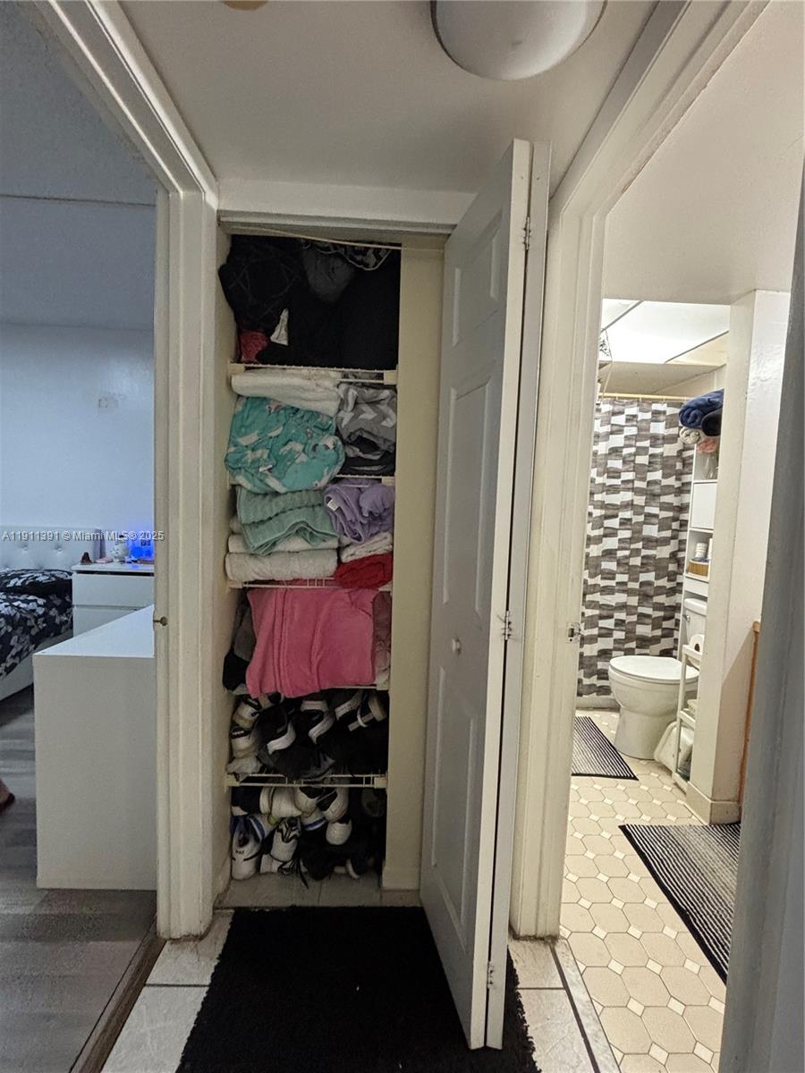 WESTBIRD VILLAGE CONDO - Residential Lease