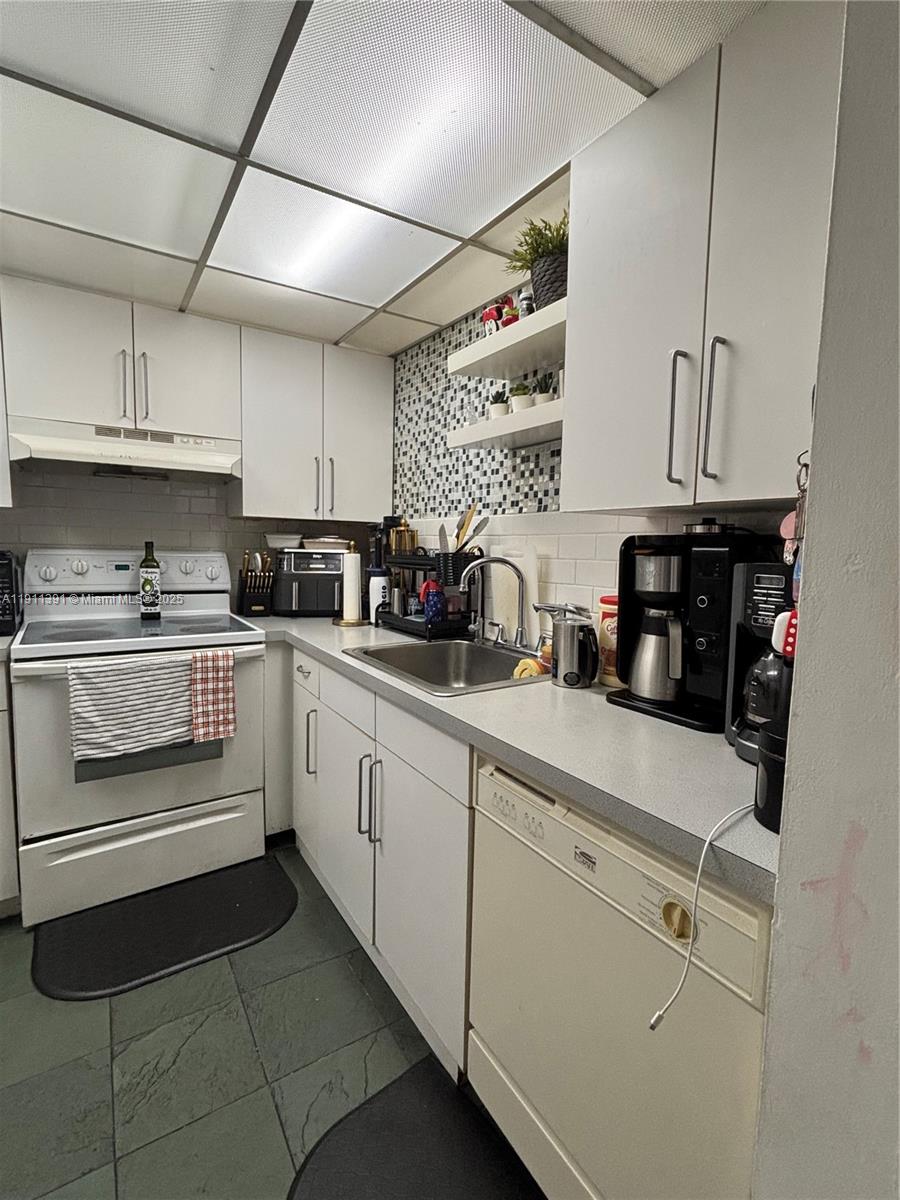 WESTBIRD VILLAGE CONDO - Residential Lease