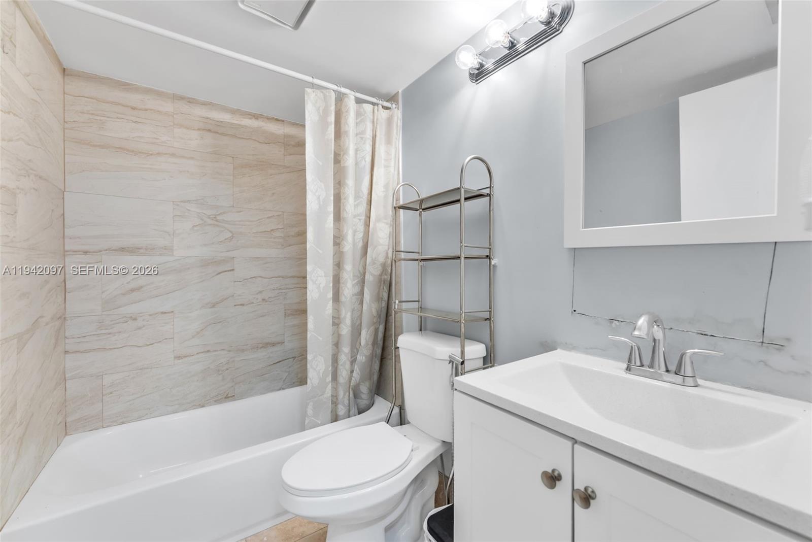 BONAIRE AT WOODMONT NO 3 - Residential